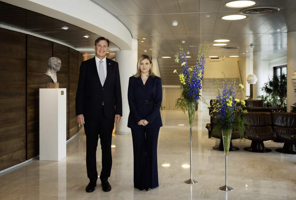 Talman Jörgen Pettersson och fru Olena Zelenska