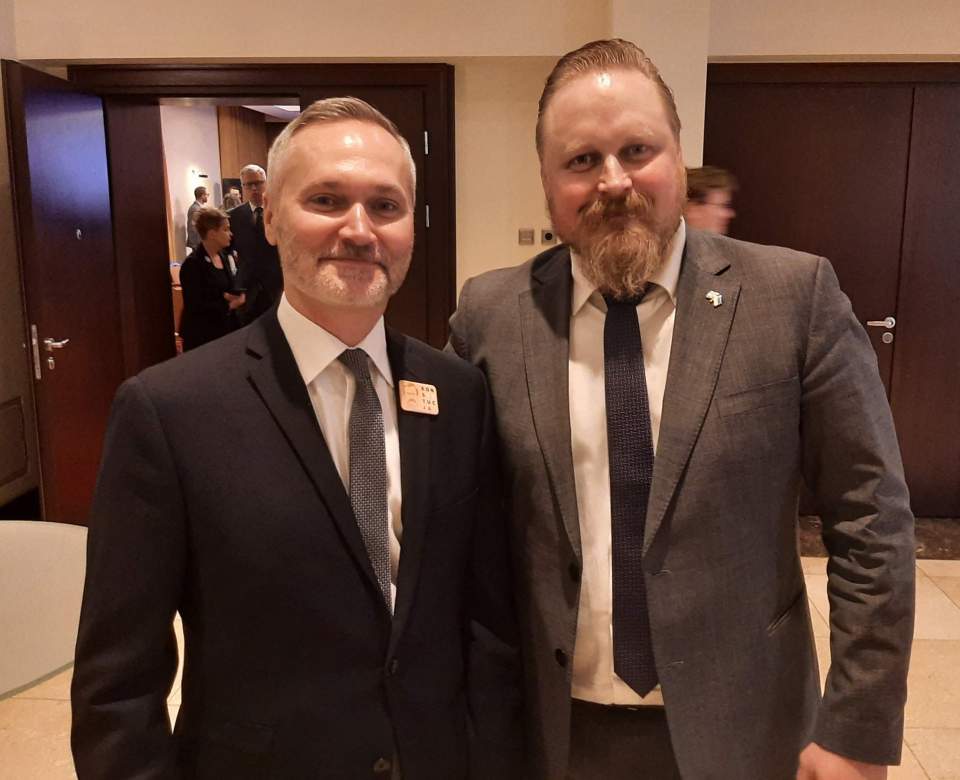 Jaroslaw Walesa och Simon Påvals