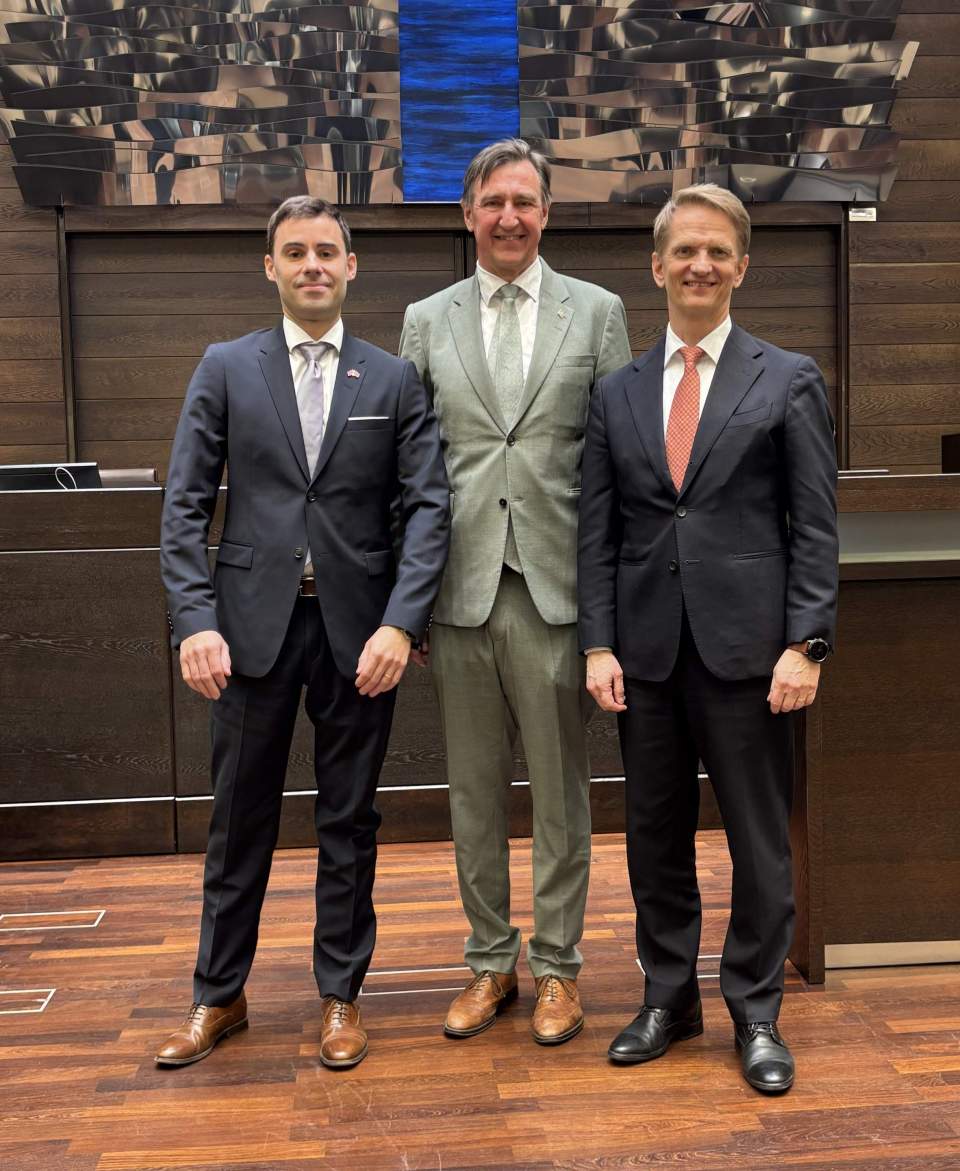 Honorärkonsul Grunér, talman Pettersson och ambassadör Aspelund