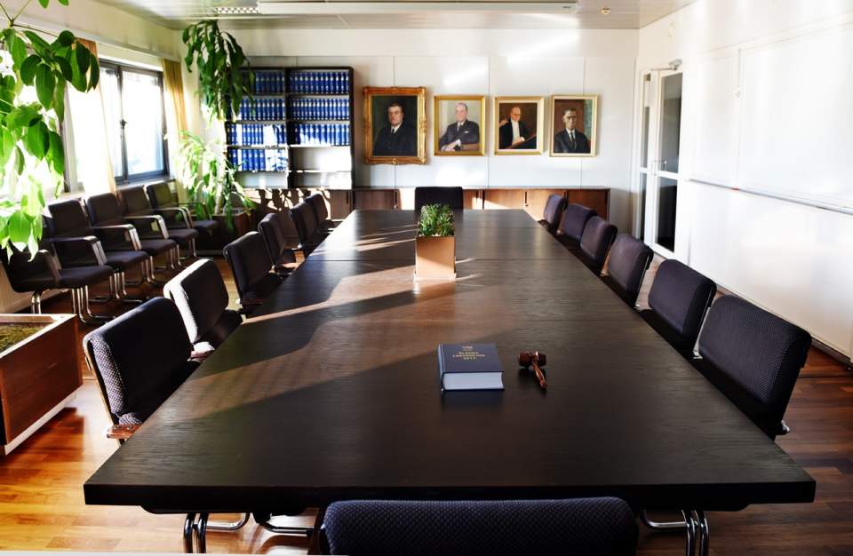 Tider för plenum i september
