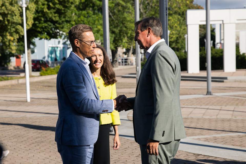 Talmannen välkomnar presidentparet