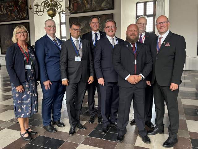 Åland på plats i Helsingör: Victoria Lindblom, Benny Pettersson och Henrik Löthman, talman Jörgen Pettersson, Alfons Röblom, Johan Lindström, Sten Eriksson och Anders Holmberg