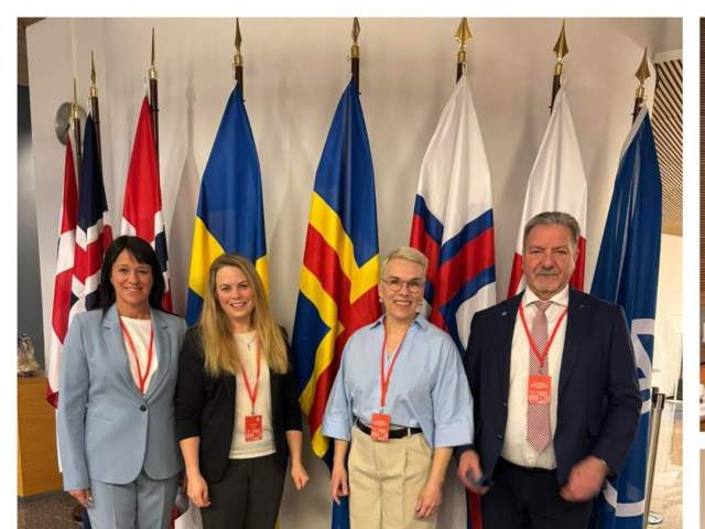Ledamöterna Annette Holmberg-Jansson och Liz Mattsson i Helsingfors