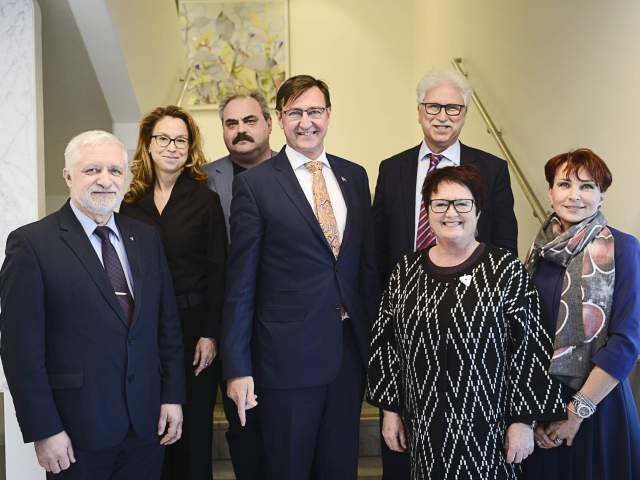 Namnen från vänster: Janis Vucans (Lettland), Carola Veit (Hamburg), Alexey Veller (Ryska statsduman), Jörgen Pettersson, Bodo Bahr (Tyskland), Karin Gaardsted (Danmark) och Tatiana Kusaiko (ryska federationsrådet).