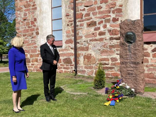 lagtingsdirektör Susanne Eriksson och talman Bert Häggblom